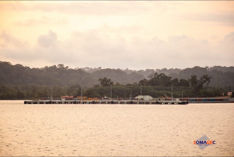 PORT AKONIKI3